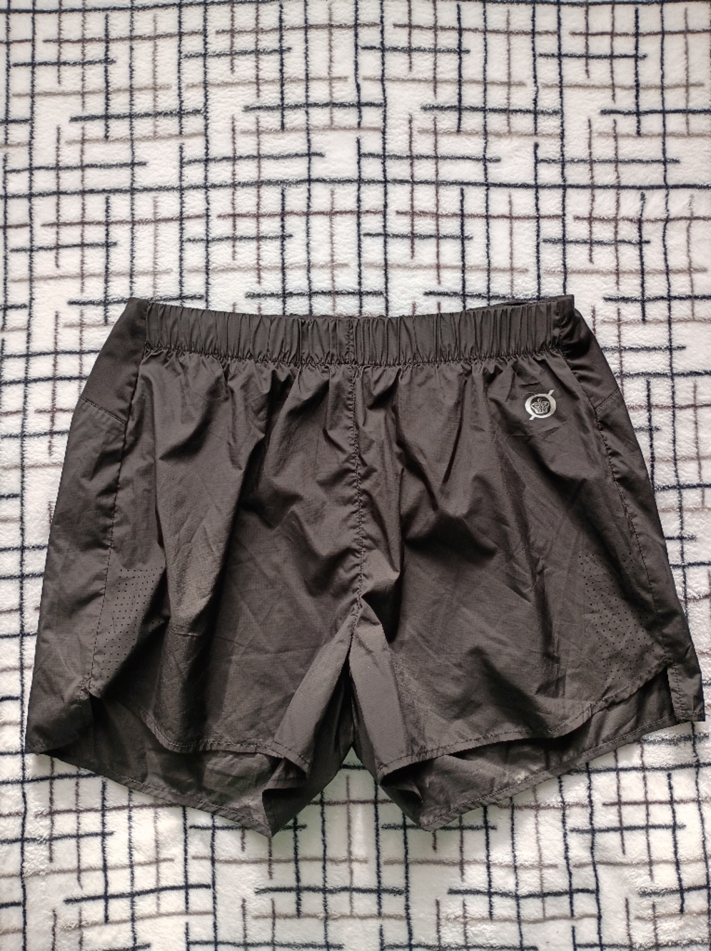 Born Outdoor Size Medium Black Athletic Shorts NWOT